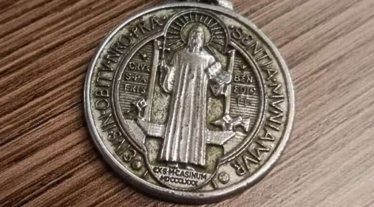 medal-of-saint-benito