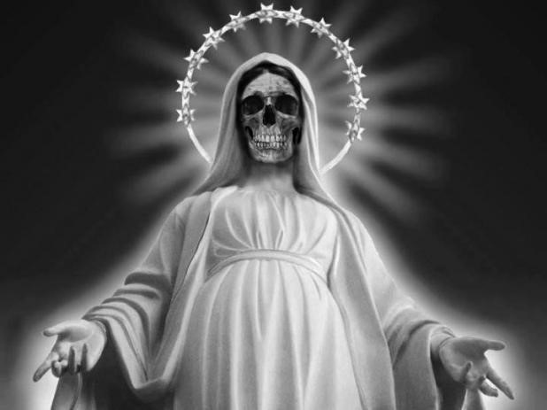 Cầu nguyện với Santa Muerte cho một yêu cầu khẩn cấp